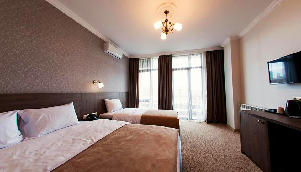 هتل اولد گاردن باتومی